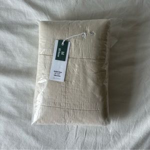 NWT Urban Outfitters Home Set of 2 Cream Washed Cotton Quilted Pillow Shams